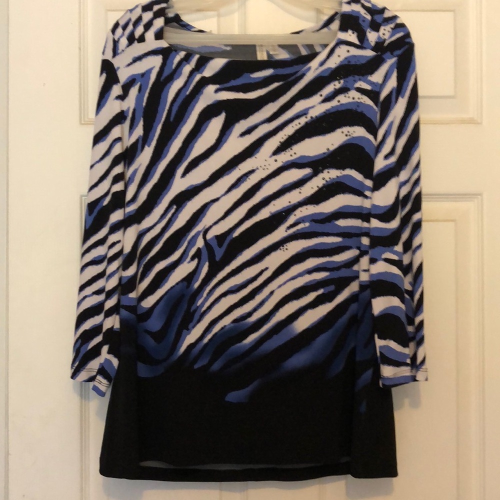 🛍 4 for $30👗 Blue, White & Black Shirt NWOT - Picture 1 of 2